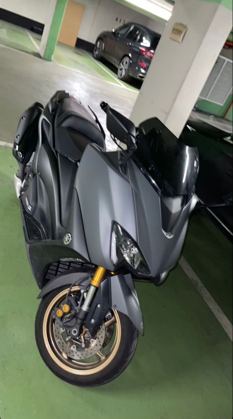 Tmax 530 Snapchat Story, Nmax Yamaha, Black Mclaren, Yamaha Xmax 300, Yamaha Scooter, T Max 530, Cars Black, Chun Li Street Fighter, Tmax Yamaha