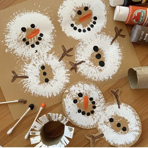 Snowman Crafts For Preschoolers, Snowmen Crafts For Kids, Easy Snowman Crafts, Snowman Crafts Preschool, Winter Crafts For Toddlers, Easy Winter Crafts, Snowmen Crafts, Snowmen Activities, Crafts For Preschoolers