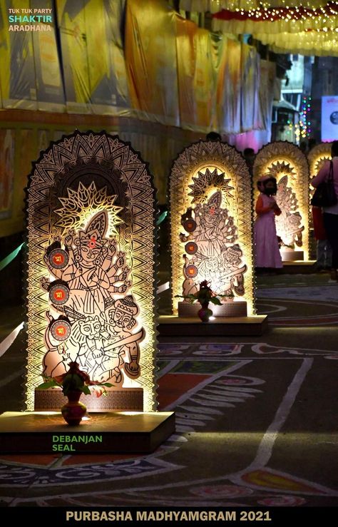 Durga Puja Theme Decoration, Diwali Mall Decor, Durga Pooja Pandal Decoration, Navratri Decoration Ideas For Ground, Navratri Theme Decoration, Garba Night Decorations, Durga Puja Decoration, Navratri Decor, Navratri Decoration