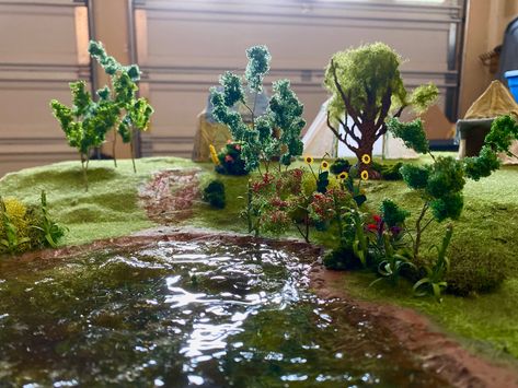 DIY lake and hills. River Diorama, Grassland Habitat Diorama, Lake Diorama Project, Grasslands Diorama, Lake Diorama, Miniature Forest Model, 3d Art, Board Games, Art Inspo