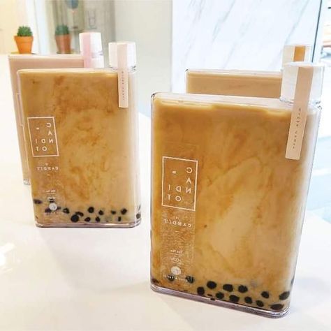 Vietnamese Dessert, Bubble Tea Boba, Boba Drink, Bubble Milk Tea, Reusable Water Bottles, Food Packaging Design, Aesthetic Coffee, Beverage Packaging, Boba Tea