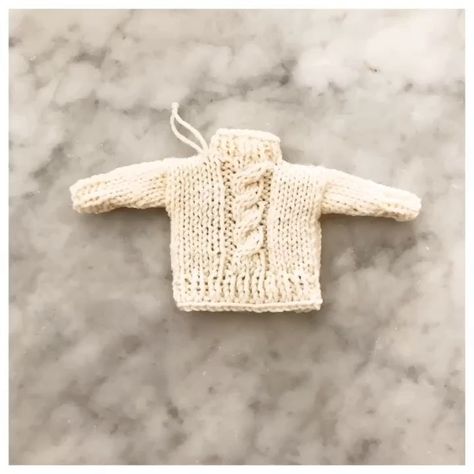 Two of Wands ⤫ Alexandra Tavel on Instagram: “Not only is my mini cable sweater ornament a cozy tree accessory, it's also the perfect way to wrap these super cute @starbucks sweater…” Tiny Knitting, Two Of Wands, Knitting Things, Mini Sweater, Cable Sweater, Knitting Gift, Knitting Projects, Super Cute, Cable