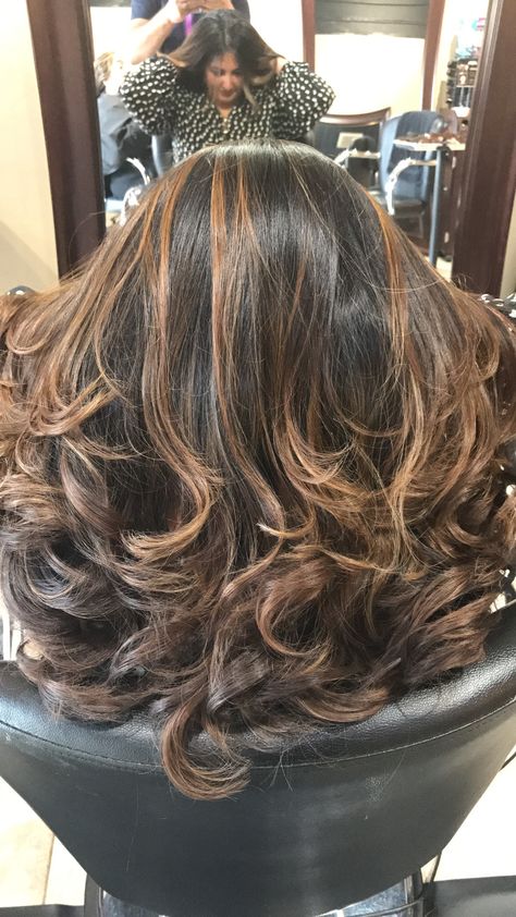 Haircuts For Medium Hair Long Layers, Brown Hair With Chunky Caramel Highlights, Highlights Brown Hair Short Curly, Y2k Hairstyles Men, Ginger Highlights In Black Hair, Curly Y2k Hairstyles, Highlights Brown Hair Curly, 90s Highlights Hair, Chunky Highlights Curly Hair