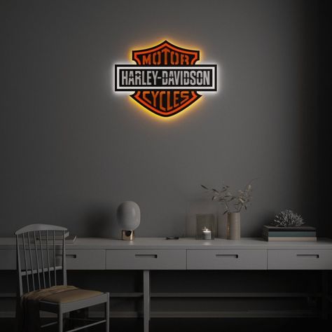 Fresh arrival! Behold the exceptional Harley Davidson Original Wall Sign, now available at an irresistible price of $79.00 Don Omar, Garage Art, Motor Harley Davidson Cycles, Cave Decor, Garage Walls, Groomsmen Gift, Man Cave Decor, City House, Gift For Dad