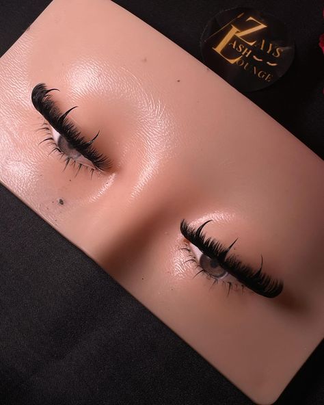 Eboní strip Lash😍 Lengths: 12-16mm😍 #striplashes #striplashlook #customstriplashes Lash Lengths, Lash Tech, Computer Vision, Eyelashes, Lashes, Makeup, Quick Saves, Make Up