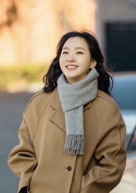 Kim Go Eun Goblin, Kim Go Eun Style, Goblin Korean Drama, Eternal Monarch, Kim Go Eun, Casual Day Outfits, Embroidery Suits, Korean Actresses, Korean Actress