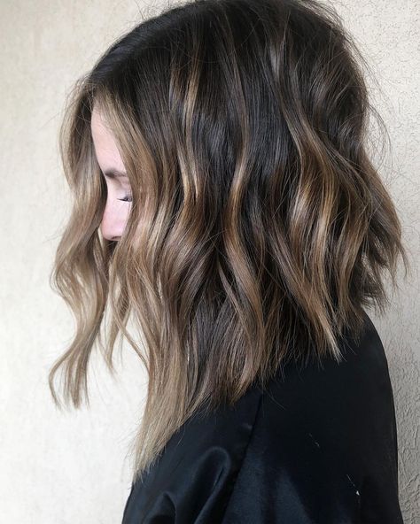 The Austin Balayage Gypsy🌿 on Instagram: “K E L L Y . . . #splitframemoney and signature partial balayage placement. Playing around with a new balayage lightener from @lanzahaircare…” Neutral Balayage, Balayage Placement, Partial Balayage, Fluffy Curls, Hair Appointment, Long Hair With Bangs, Long Curly Hair, Long Hair Cuts, Hair Colour