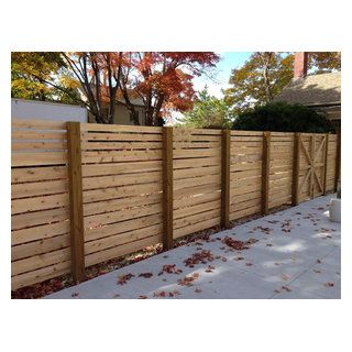 Horizontal Lattice, Horizontal Wood Fence, Stone Garden Paths, Wood Fence Design, Custom Backyard, Privacy Wall, Fence Designs, Wall Outdoor, Privacy Fence Designs