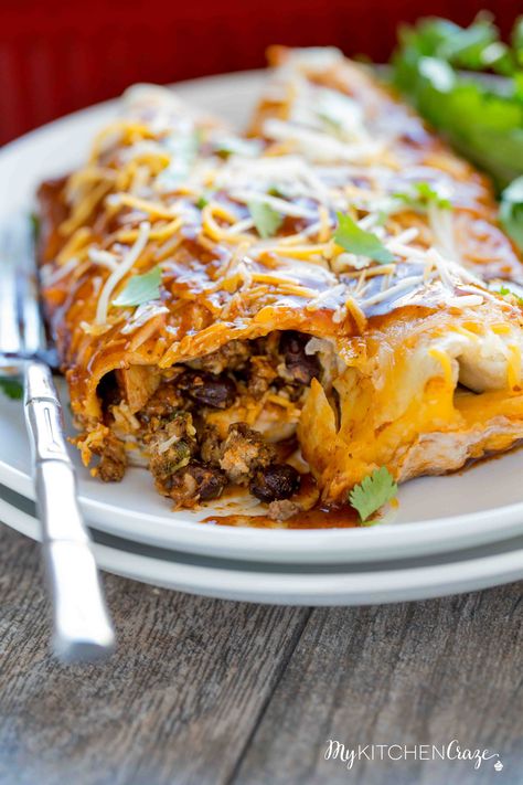 Beef & Potato Enchiladas ~ Loaded with delicious ground beef, crispy potatoes, vegetables then layered in a yummy enchilada sauce! The Perfect Weeknight Easy Dinner Recipe! How To Cook Meatloaf, Beef Enchiladas, Soft Tacos, Beef And Potatoes, Ground Beef Recipes Easy, Crispy Potatoes, Enchilada Recipes, Mexican Food Recipes Authentic, Mexican Dishes