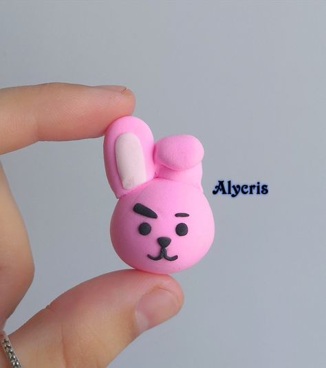 Bt21 Clay Art, Bts Clay Art, Bt21 Cooky, Photo Frame Crafts, Diy Phone Case Design, Bt 21, Kids Clay, Clay Keychain, Kawaii Diy