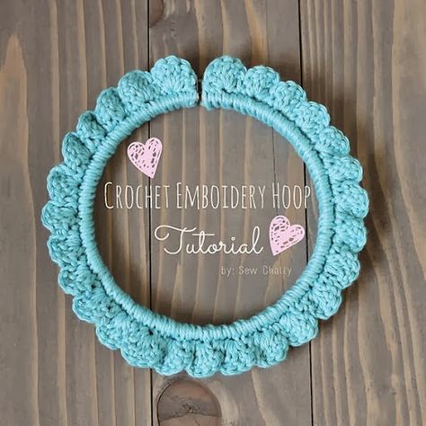 crochet embroidery hoop tutorial by sew chatty Embroidery Hoop Art Tutorial, Crochet Hoop, Small Wreath, Embroidery Hoop Crafts, Embroidery Hoop Wall, Hoop Embroidery, Crochet Embroidery, Pretty Fabric, Embroidery Hoop Art