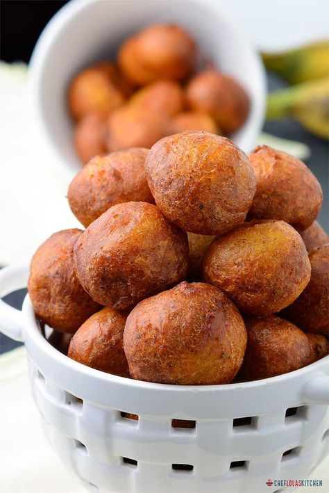 This version of puff puff is made by adding plantains together with the yeast batter, and they turn out soft, savory, and sweet. They’re fresh, soft, and chewy. Plantain Doughnut, Plantain Puff Puff, Nigerian Delicacies, Puff Puffs, Nigerian Foods, Small Chops, African Kitchen, Nigeria Food, Carribean Food