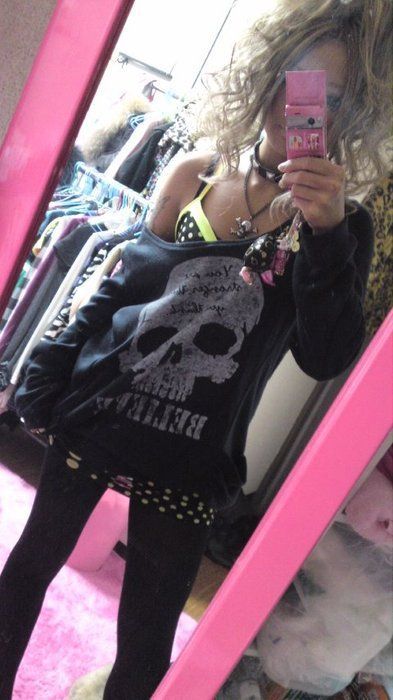 Rokku Gyaru Fashion, Trashy Gyaru, Goth Gyaru, Goth Mcbling, Goshikku Gyaru, Rokku Gyaru, Gyaru Style, 일본 패션, Estilo Indie