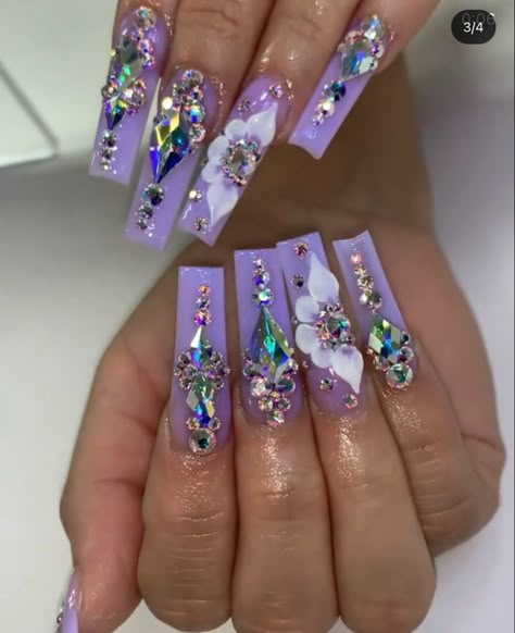 Lavender Bling Nails, Purple Nails Bling, Purple Nail Designs Quince, Purple Nails With Rhinestones Bling, Purple Rhinestone Nail Designs, Purple Nails With Charms, Lilac Quinceanera, Purple Nails With Rhinestones, Lavender Rhinestone Nails