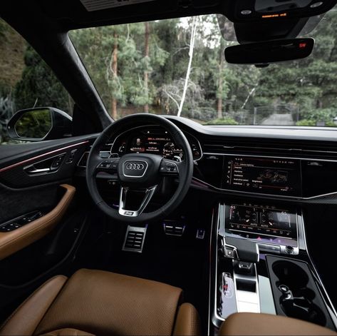 Black Car Brown Interior, Audi Brown Interior, Audi Suv Interior, Black And Brown Car Interior, Audi Q5 Interior, Brown Car Interior, Audi Q8 Interior, Black Car Interior, Dream Cars Audi