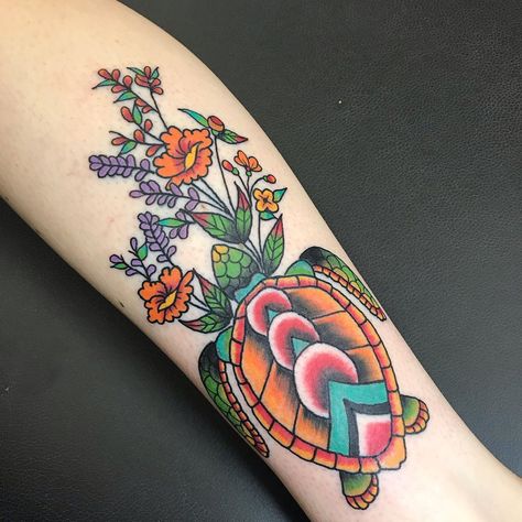 American Traditional Sea Turtle Tattoo, Neo Traditional Turtle Tattoo, Turtle Tattoo American Traditional, American Traditional Turtle Tattoo, American Traditional Turtle, Traditional Turtle Tattoo, Aaa Tattoo, Neo Traditional Art, Sea Turtle Tattoo