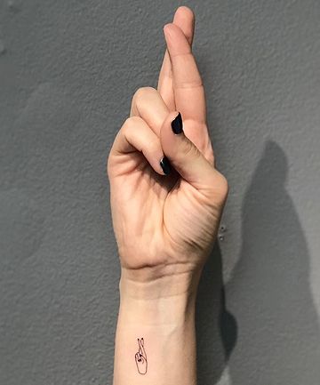 Crossed Fingers Reference, Bjorn Tattoo, Fingers Crossed Tattoo, Tiny Tattoo Designs, Cross Fingers, Cross Tattoo Ideas, Random Reference, Hand References, Tattoos Cross