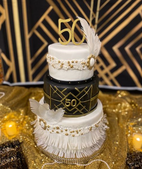 Roaring 20s cake 1920 Birthday Cake, Gatsby Cakes, Roaring 20s Cake, Gatsby Cake, Roaring 20s Birthday, 50th Birthday Party Themes, Gatsby Birthday Party, 20 Birthday Cake, Mardi Gras Party Decorations