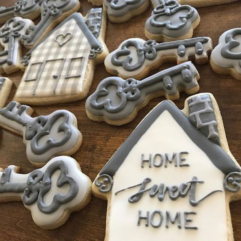 Cookie Decorating Party, Sugar Cookie Royal Icing, Cookie House, Sugar Cookie Designs, Cookie Business, Cookie Time, Retail Market, Iced Cookies, Family Tradition