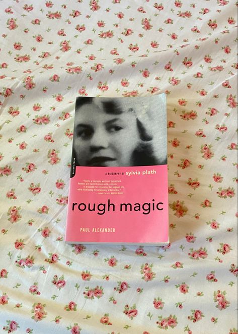 Sylvia Plath Book Aesthetic, Pink Books Aesthetic, Sylvia Plath Aesthetic, Sylvia Plath Books, Coquette Books, Sullen Girl, Biography Books, Book Letters, Pink Books