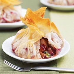 Plum-Pear Phyllo Bundles - EatingWell.com Pear Desserts, Peanut Butter Blueberry, Phyllo Dough Recipes, Phyllo Recipes, Plum Recipes, Healthier Desserts, Dessert Bites, Phyllo Dough, Cooking Spray