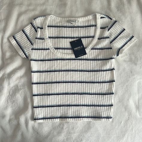 White Striped With Blue Baby Tee From Forever 21 (Size M) Brand New With Tags Blue Top Aesthetic, Bando Style, Long Sleeve Fitted Top, Bodysuit With Shorts, Dramatic Sleeves, Striped Shirts, White Sleeveless Top, Outfit Inspo Casual, Casual Preppy Outfits