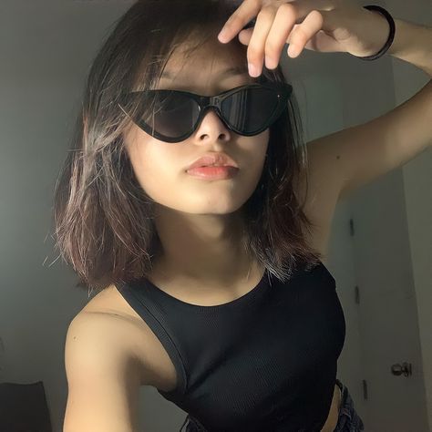 Feby Villar, Masc Women, Short Hair Tomboy, Basic Photo Editing, Hair Inspiration Long, Filipino Girl, Girls Cuts, Swag Girl Style, Girl With Sunglasses