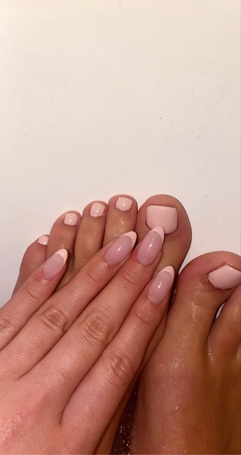 Feet foot nail mani pedi Ballet Pink French Nails, Peach French Manicure, Dusty Pink French Tip Nails, Nudish Pink Nails, Muted French Nails, Dusty Rose French Tip Nails, Spring Nude Nails 2024, Milky Pink French Nails, Naked French Tip Nails