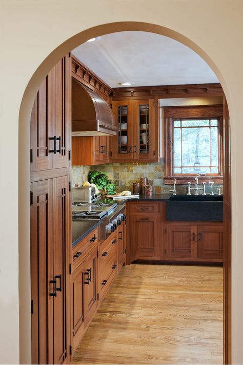 Craftsman Style Kitchens, Tuscan Kitchen Design, Banquette Design, Block Countertops, Kitchen Goals, Rustic Kitchen Cabinets, Craftsman Kitchen, Tuscan Kitchen, Rustic Modern Kitchen