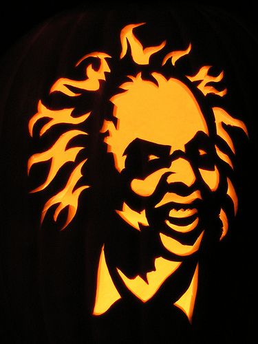 Beetlejuice Stencil, Beetlejuice Pumpkin Carving, Beetlejuice Pumpkin, Halloween Carvings, Pumpkin Creations, Pumpkin Carving Halloween, Frickin Bats, Zombie Pumpkins, Halloween Pumpkin Stencils