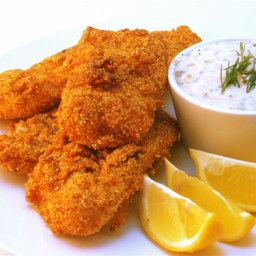 Cornmeal Fried Fish Fish Fry Seasoning, Seafood Cravings, Avocado Sauce Recipe, Red Snapper Recipes, Cornmeal Recipes, Fish Breading, Snapper Recipes, Rock Fish, Best Fish Recipes