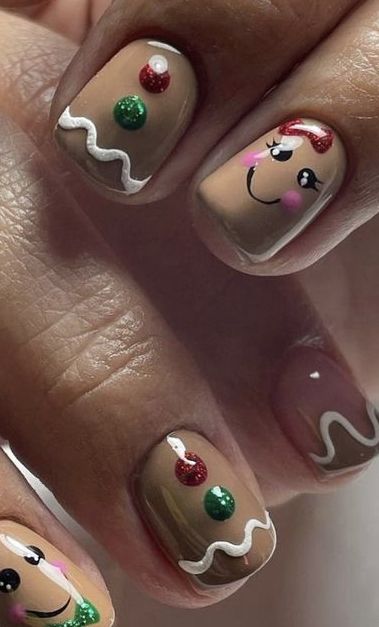 Easy Diy Christmas Gel Nails, Christmas Nails Girls Short, Short Nail Ideas For Christmas, Adorable Christmas Nails, Easy Nail Art For Christmas, Easy Xmas Nails For Kids, Cute Gel Christmas Nails, Green Christmas Manicure, Kid Nail Designs Christmas