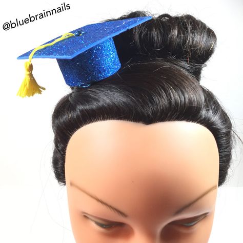 Graduation Cap Diy, Diy Grad Cap, Grad Diy, Diy Graduation Cap, Blue Sheets, Graduation Cap Toppers, Graduation Hat, Felt Sheets, Graduation Diy