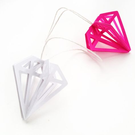 These DIY 3d gem ornaments are prefect for your tree, garland or to give as part of your gifts this Holiday season. Stop by and see how you can make them! Gem Ornaments, Pop Up Valentine Cards, Diy Crystal Crafts, Holiday Party Crafts, Cousin Camp, Paper Flower Patterns, Random Crafts, Silhouette Tutorials, 3d Svg