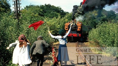 Where was The Railway children filmed | Great British Life The Railway Children, Famous Five, Documentary Now, The Famous Five, Hat Inspiration, Classic Childrens Books, Great Films, Classic Kids, Classic Films