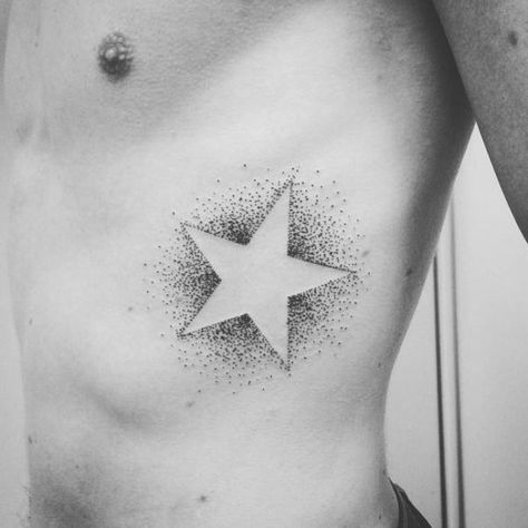 If you're looking for a little tattoo but aren't sure what to get, a star is a good option, especially if it's your first tattoo and you don't want anything too bold. It might be as basic as a star outline or entirely blacked out. Clouds And Stars Tattoo, Tattoos Stars, Best Star Tattoos, Star Tattoos For Men, Tattoo Nightmares, Star Tattoo Meaning, Tattoo Journal, Small Star Tattoos, Body Tattoo Design