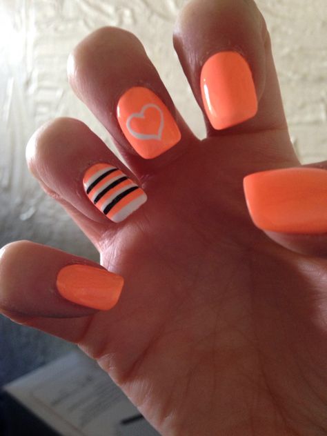 Nails With Black Hearts, White Heart Nails, Summer Nails Orange, Stripes Nails, Nails With Black, Nails Orange, Neon Heart, Nails Cute, Orange Neon