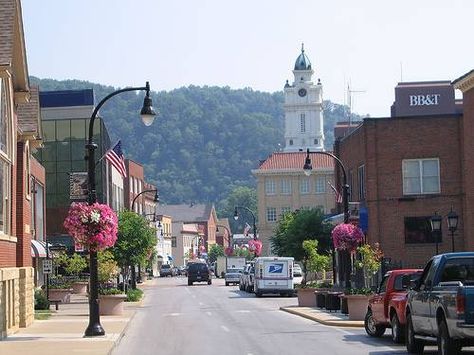 Pikeville,Ky. 2013 Hazard Kentucky, Pikeville Kentucky, Kentucky Tourism, Mingo County, Pike County, Eastern Kentucky, My Old Kentucky Home, Kentucky Home, Ohio River