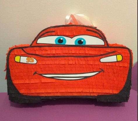 Disney Pinata, Piñata Cars, Car Pinata, Cars Lightning Mcqueen, Piñata Ideas, Mini Pinatas, Diy Pinata, Jack O Lantern Faces, Car Themes