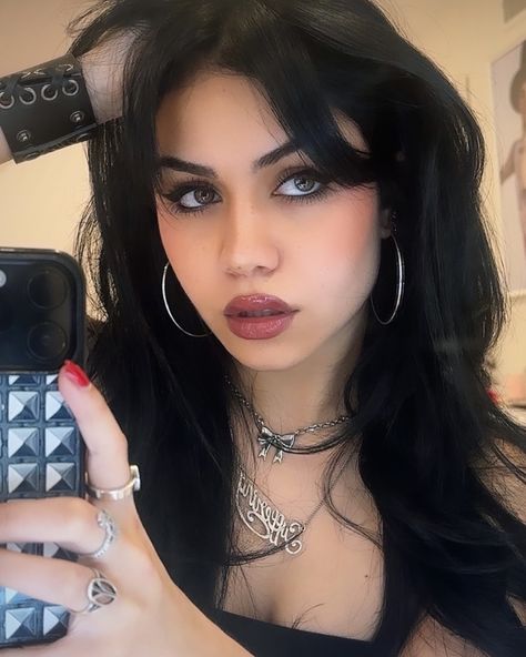 Tara is serving major looks in the Skull Bow Necklace 💀🎀 @tarayummyy 💋 #bownecklace #tarayummyy Tara Thompson, Tara Yummy, Y2k Hair, Blonde Streaks, Grunge Hair, Look Here, Fav Celebs, Dark Hair, Style Icon