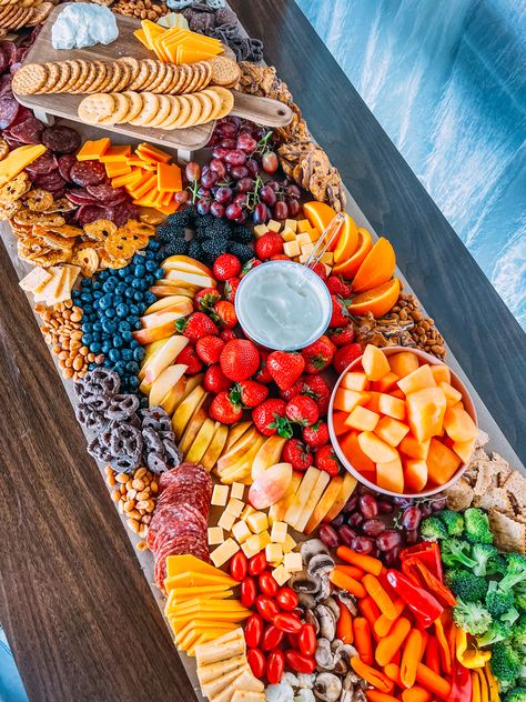 Table Grazing Board, Grazing Table Ideas Simple, Taste Table Party Ideas, Grazing Table For 15, Long Grazing Board, Fruit And Cheese Grazing Table, Grazing Table Diy Easy, Colorful Grazing Table, Blue Grazing Table