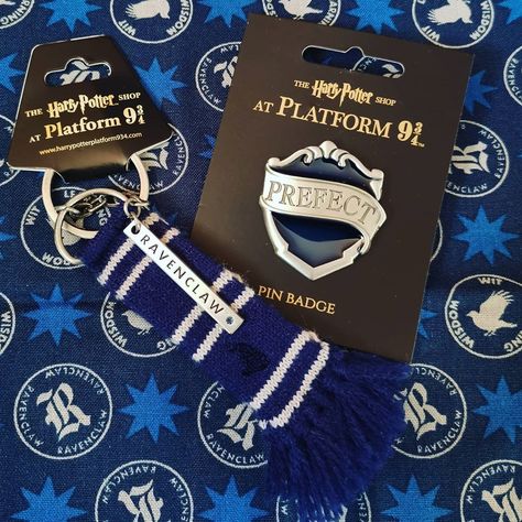 QueenNiffler on Instagram: “How cute is this 💙Ravenclaw Scarf Key chain and 💙 Ravenclaw Prefect Pin Badge. The Key Chain is £6.95 and the pin badge is £4.95 at the…” Ravenclaw Prefect, Ravenclaw Scarf, My Philosophy, Ravenclaw, Wizarding World, Pin Badges, Key Chain, Harry Potter, Key