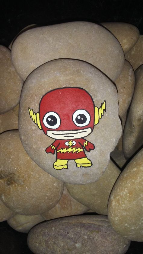 Superhero Painted Rocks, Chibi Superhero, Happy Stones, Painted Rocks Diy, Rock Painting Patterns, Rock Ideas, Kid Rock, Rock Painting Designs, Pebble Painting