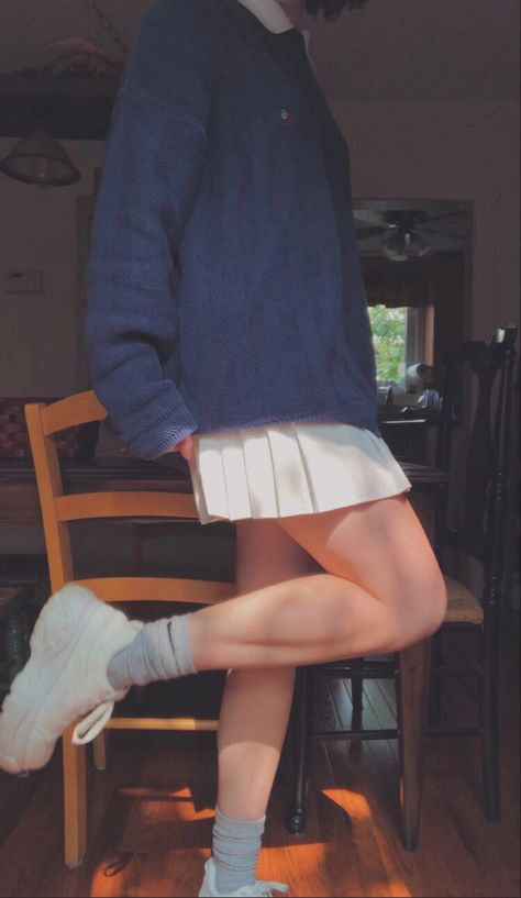 oversized blue sweater, white tennis skirt, white polo, dad sneakers Oversized Blue Sweater, White Tennis Skirt, Uni Outfits, Dad Sneakers, White Polo, Sweater White, Blue Polo, Skirt White, Blue Sweater