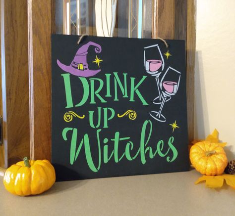 Halloween Themed Birthday Party, Halloween Bar, Drink Up Witches, Black Witch Hat, Halloween House Party, Spooky Halloween Party, Halloween Wall Decor, Halloween Tattoo, Adult Halloween Party