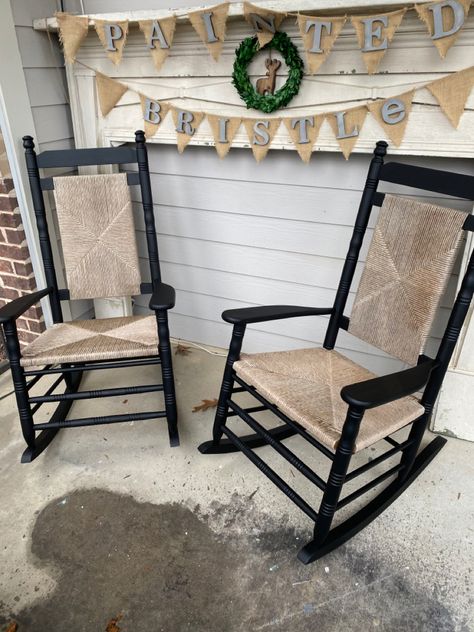 Farmhouse Rocking Chair, Redesigned Furniture, Thrift Flip Furniture, Farmhouse Rocking Chairs, Rocking Chair Redo, Things Painting, Rocking Chair Makeover, Redesign Furniture, Flip Furniture