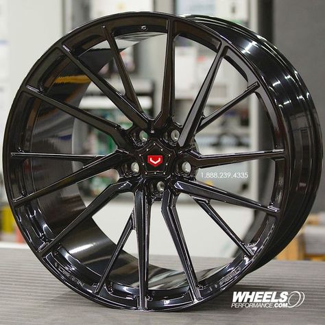 Custom Wheels Cars, Custom Wheels And Tires, Car Brands Logos, Truck Rims, Porsche Panamera Turbo, Vossen Wheels, Chrome Rims, Car Wheels Rims, Vw Touran