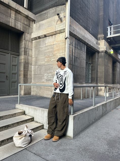 Stussy Knit Outfit, Stussy Fits Men, Mens Knitwear Street Style, Stussy Mens Outfit, Stussy Sweater Outfit, Stussy Knit Sweater, Uk Streetwear Fashion, Knitwear Men Outfit, Stussy Knitwear