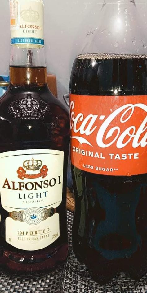 Fake Alcohol Story Instagram, Alfonso Drink, Drunk Prank, Alfonso Coke, Fake Alcohol Story, Liquor Aesthetic, Drinking Alcohol Aesthetic, Alcohol Snapchat, Alcohol Snapchat Party