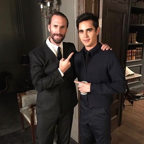 @thehandmaidstale_hulu - Instagram:「❤️ - - - #thehandmaidstale #gilead #bts #josephfiennes #maxminghella #commanderwaterford #nick #driver #hulu #huluoriginal #tvshow…」 Handmaid's Tale Tv, The Handmaid's Tale Book, Max Minghella, Handmaids Tale, Joseph Fiennes, Elizabeth Moss, The Handmaid's Tale, The Borgias, Handmaid's Tale